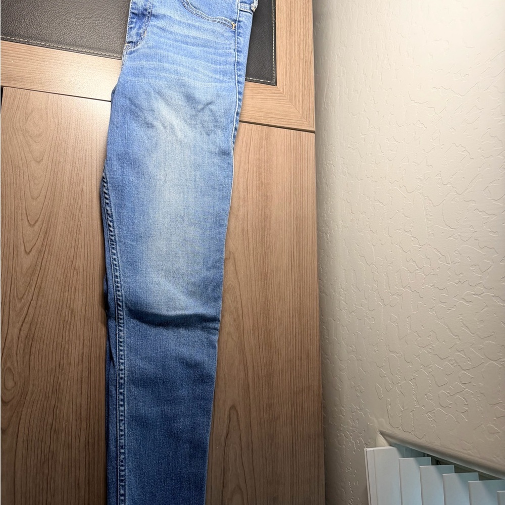 Hollister High Rise Super Skinny Shape Love Ankle Crop Jeans - 5R (27” Waist) - Picture 2 of 7